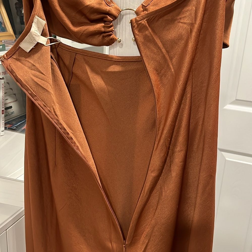 MESHKI (NWT) Harriet Satin Midi High Split Dress, Biscuit, Size L - Picture 10 of 15